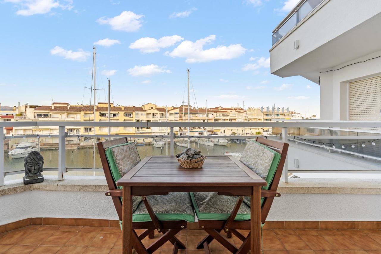 Welcs Apartamento 055 Emp Con Terraza Y Vistas Al Canal エンプリアブラバ エクステリア 写真