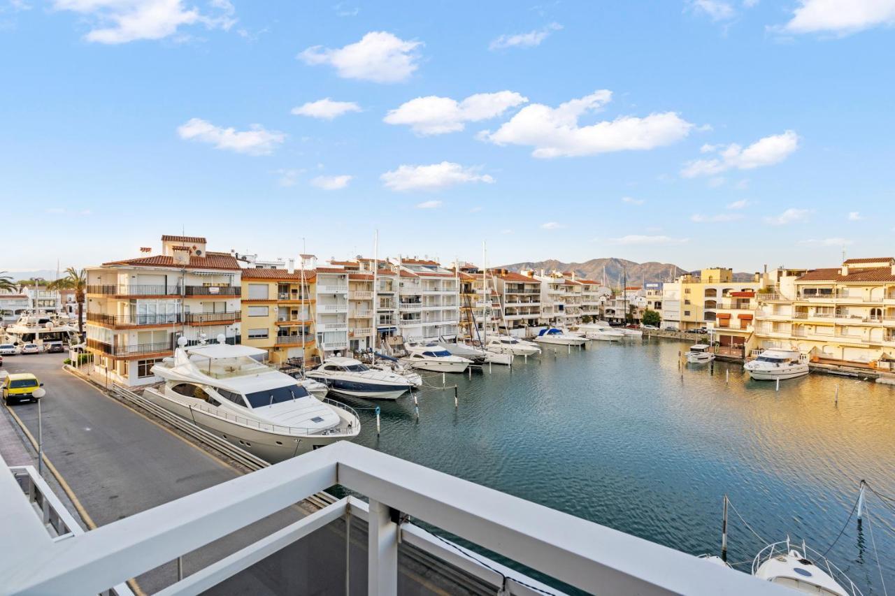 Welcs Apartamento 055 Emp Con Terraza Y Vistas Al Canal エンプリアブラバ エクステリア 写真