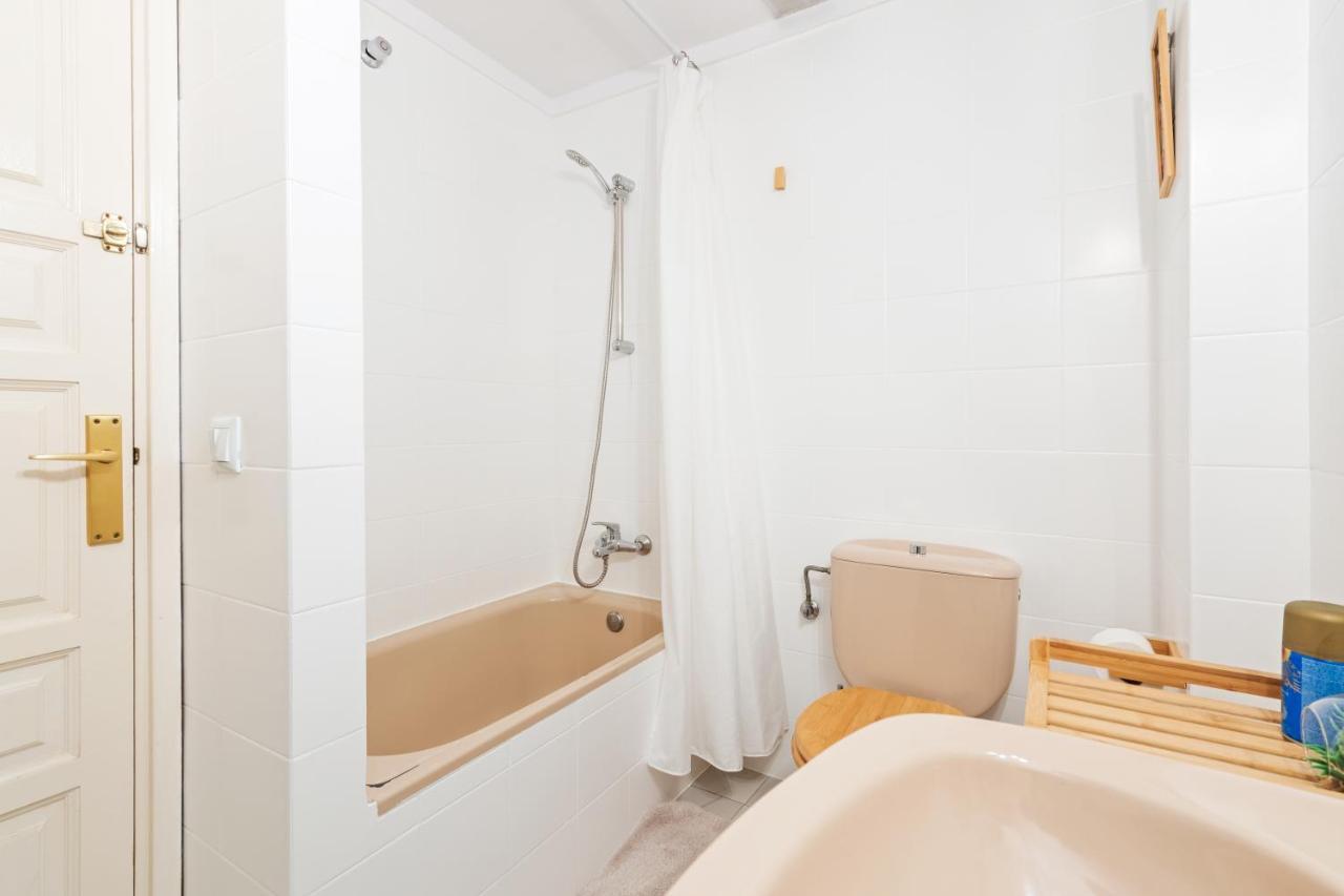Welcs Apartamento 055 Emp Con Terraza Y Vistas Al Canal エンプリアブラバ エクステリア 写真
